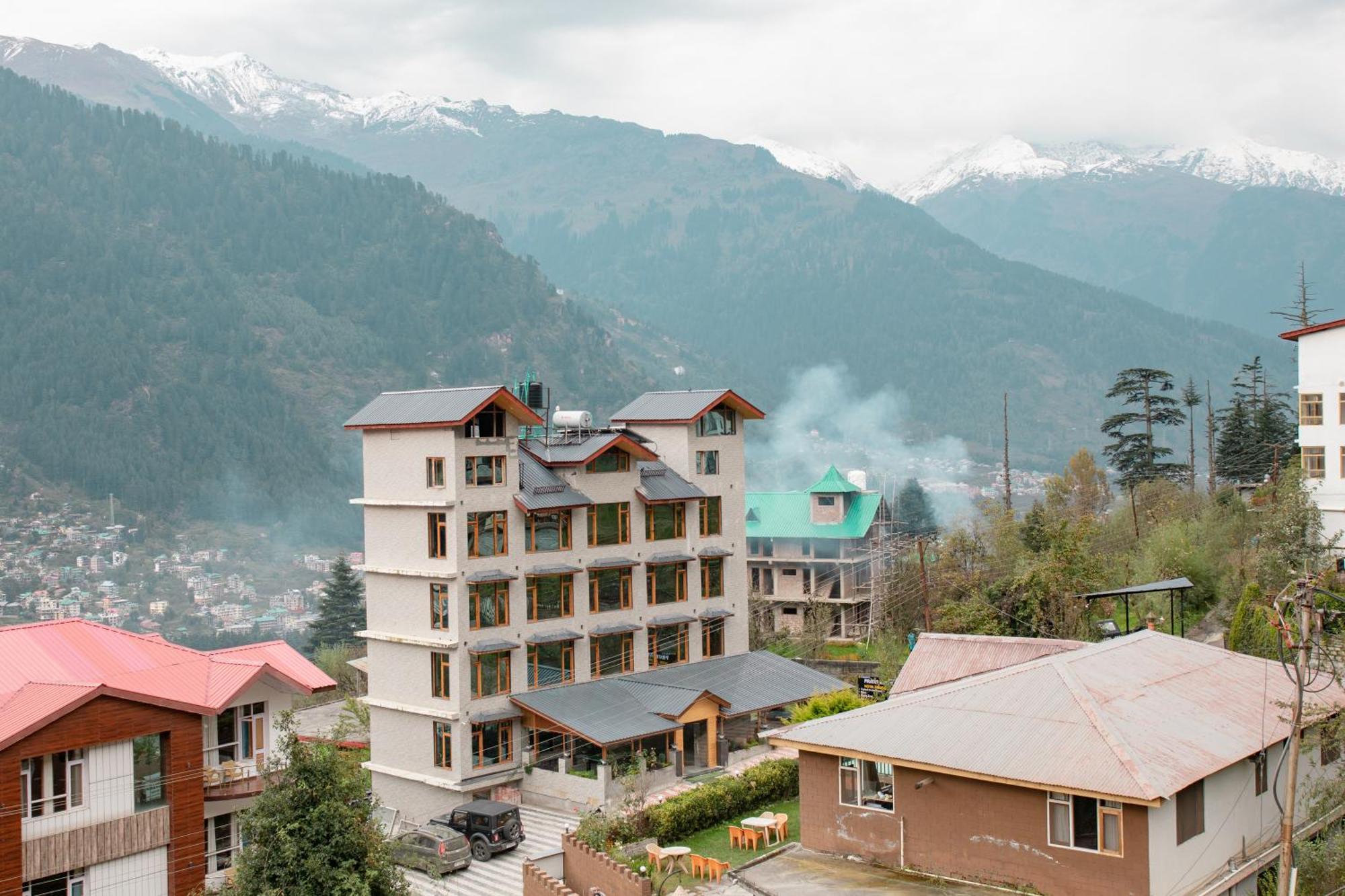 Hotel Smugglers Mountain View - Central Heated & Air Cooled — Photos 1